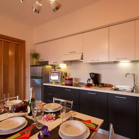 Cantone Sleeps 4 Pool Wifi Monvalle
